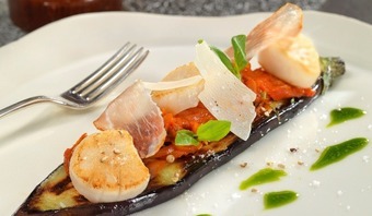 Tartines de légumes et saint-jacques à la plancha